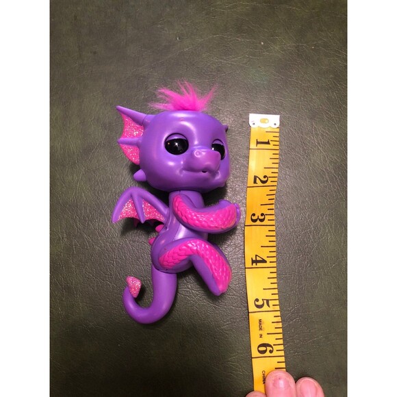 2017 Interactive Fingerling Baby Dragon, Purple w/Pink Glitter, eyes move & Coos - Picture 8 of 8